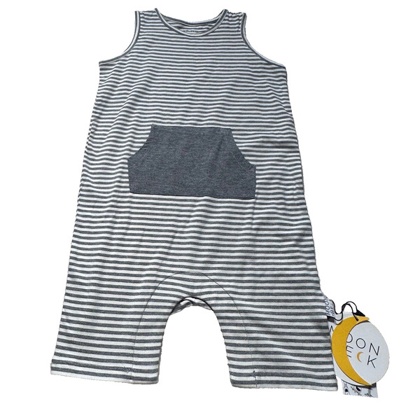 Moon + Beck Gray/White Striped 2/3T Sleeveless Kangaroo Pocket Romper New - Picture 1 of 8